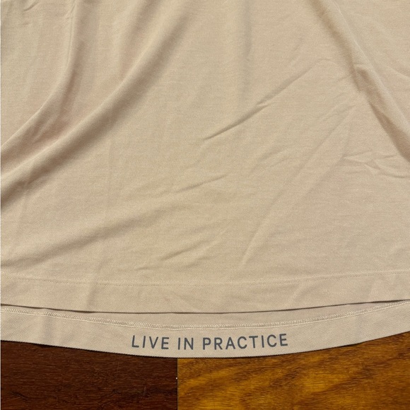 Lululemon polo shirt - Picture 3 of 4